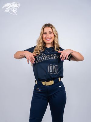 Image post by @csubucssoftball on Instagram