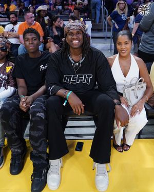 Image post by @la_sparks on Instagram