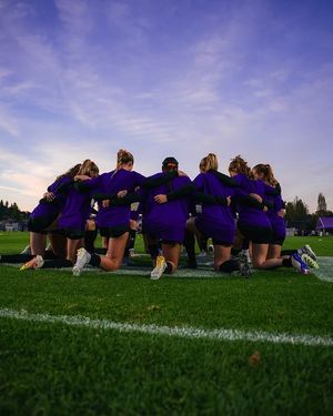Image post by @uw_wsoccer on Instagram