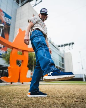 Image post by @cowboychreesh on Instagram