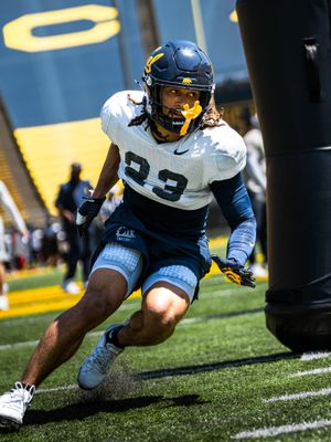 Image post by @cal_football on Instagram