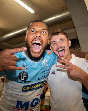 Image post by @avironrugbypro on Instagram