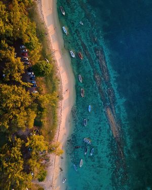 Image post by @droneartgallery on Instagram