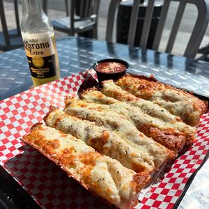 Image post by @twistedpizzalv on Instagram