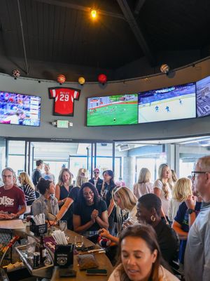 Image post by @lovblosangeles on Instagram