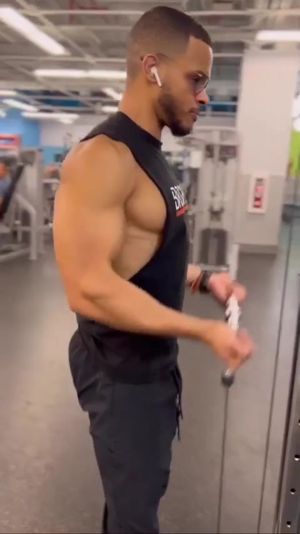 Image post by @BlinkFitness on Facebook