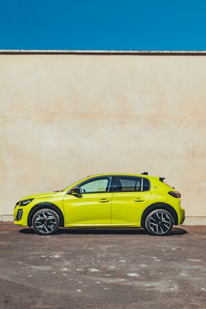 Image post by @peugeot on Instagram