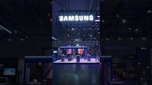 Video post by @samsungus on YouTube