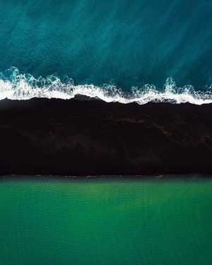 Image post by @droneartgallery on Instagram