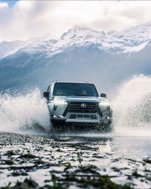 Image post by @discoverlexus on Instagram
