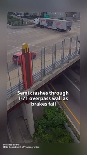 Video post by @Enquirer on Facebook