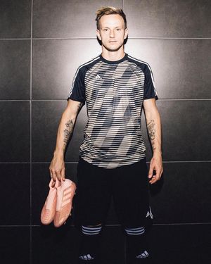 Image post by @soccerdotcom on Instagram