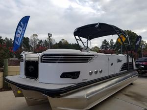 Image post by @charlotteskiboats on Facebook