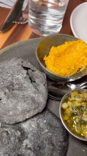 Video post by @lipsmackingfoodie on Instagram
