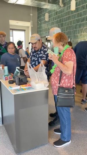 Video post by @hawaiianbroswichitafalls on Facebook