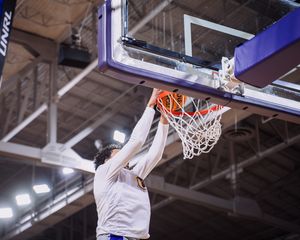 Image post by @minnstmbball on Instagram