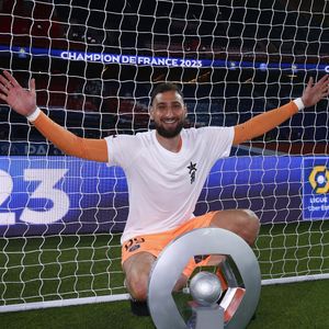 Image post by @psg on Instagram