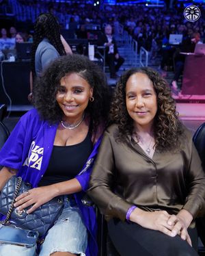 Image post by @la_sparks on Instagram
