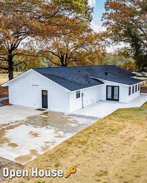 Image post by @woodallrealtygroup on Facebook