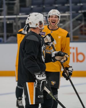Image post by @penguins on Twitter/X