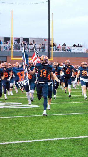 Video post by @hopecollegefootball on Facebook