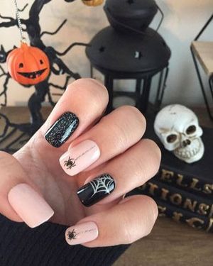 Image post by @impresslashes on Instagram