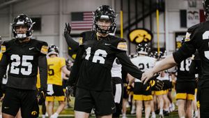 Image post by @HawkeyeFootball on Twitter
