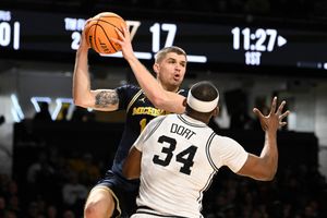 Image post by @umichbball on Twitter