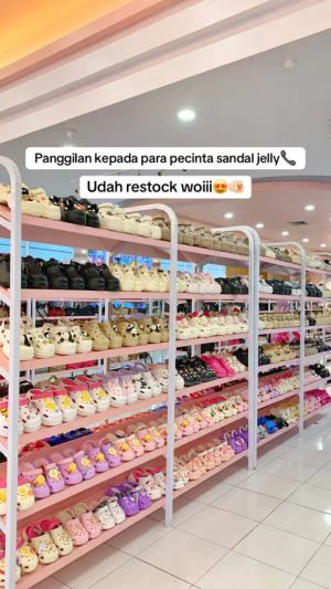 Image post by @deliwafastore.kediri on TikTok