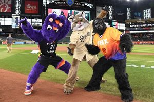 Image post by @dbacksbaxter on Instagram