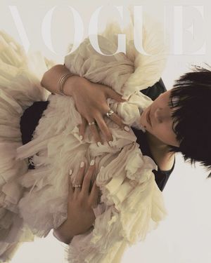 Image post by @voguetaiwan on Instagram
