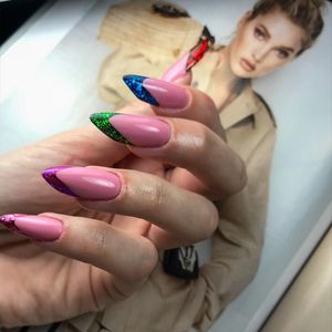 Image post by @nestanails on Instagram
