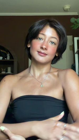 Video post by @sidandlisten on TikTok
