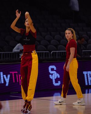 Image post by @CLTSports on Twitter