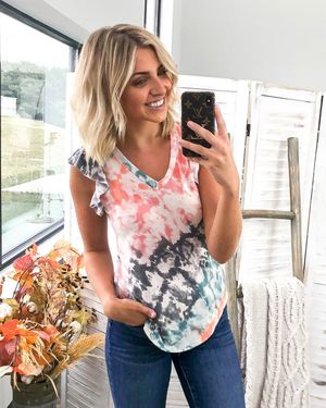 Image post by @shopfillyflair on Instagram