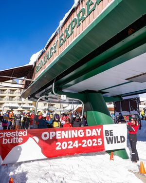 Image post by @skicrestedbutte on Instagram
