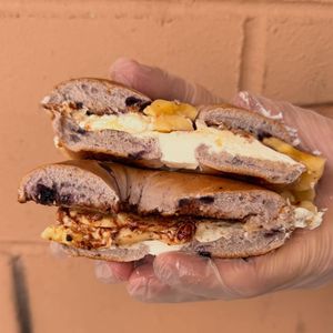 Image post by @bagelstreetdeli on Instagram