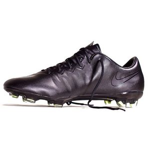 Image post by @soccerdotcom on Instagram
