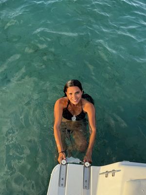 Image post by @lyzalonso on Instagram
