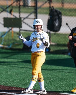 Image post by @iowasoftball on Instagram