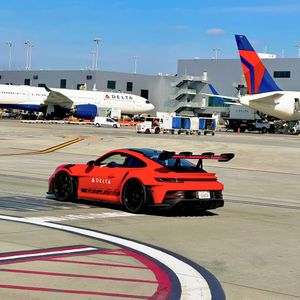 Image post by @lax.airplanes on Instagram