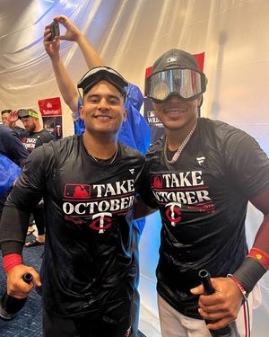 Image post by @twinsbeisbol on Instagram