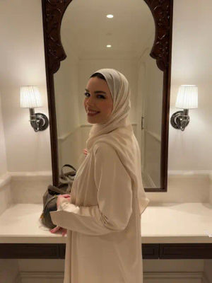 Image post by @saharxalansari on TikTok