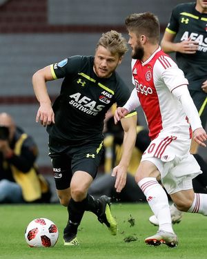 Image post by @azalkmaar on Instagram