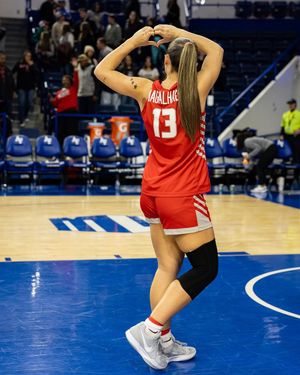 Image post by @unmlobowbb on Instagram