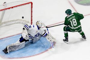 Image post by @everett_silvertips on Instagram