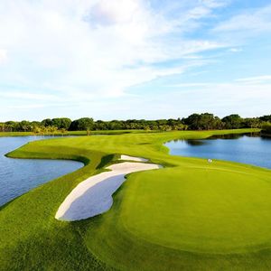 Image post by @trumpgolf on Instagram