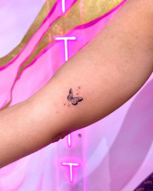 Image post by @jennifer.tinytattoo on Instagram