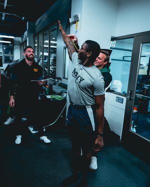 Image post by @navyfb on Instagram