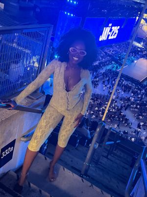 Image post by @jazmynjw on Instagram